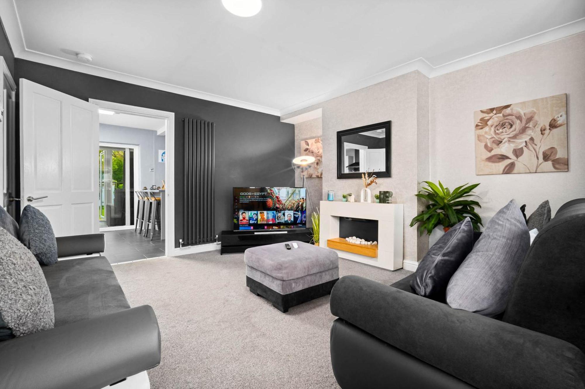 Stylish 3 Bedroom Home Away From Home Birmingham Exterior photo